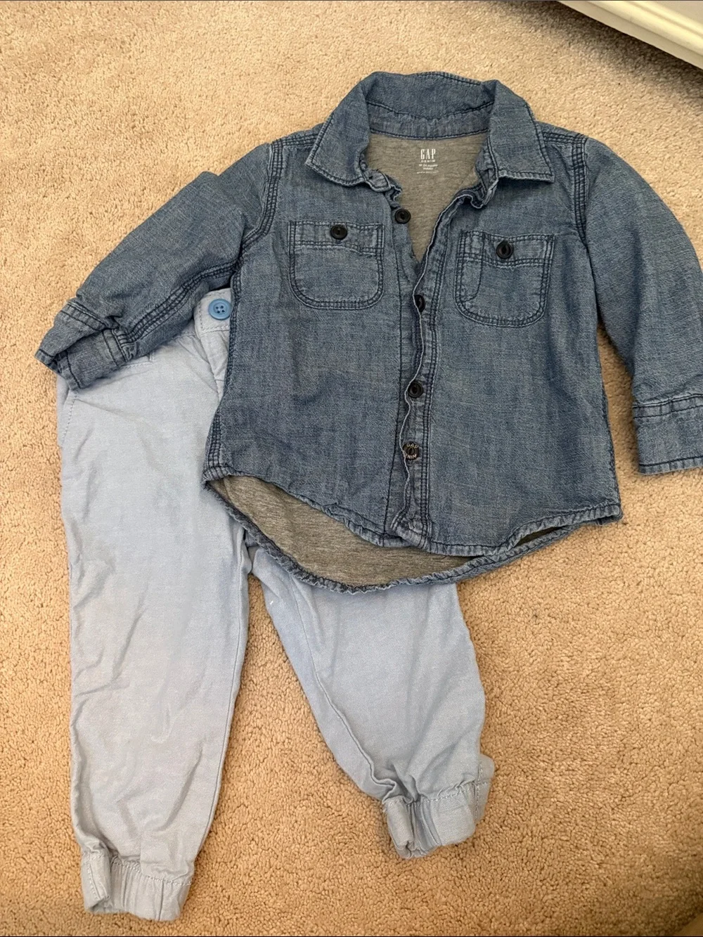 GAP • Choose Chambray Set